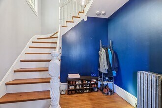 424 Centre St, Unit 2 in Boston, MA - Foto de edificio - Building Photo