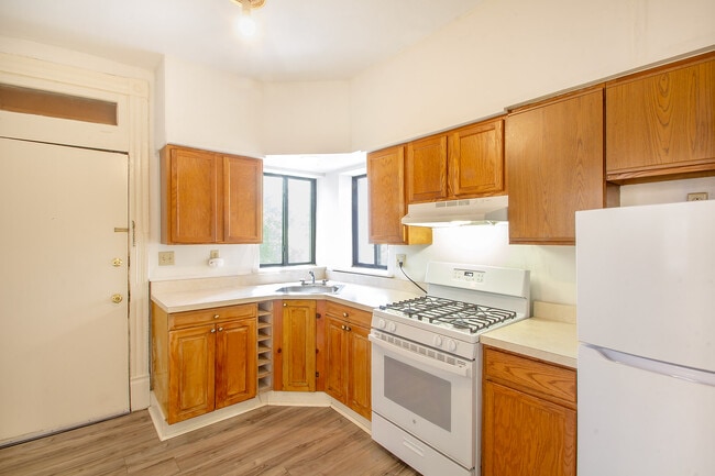 405 Peebles St, Unit 2 in Pittsburgh, PA - Foto de edificio - Building Photo