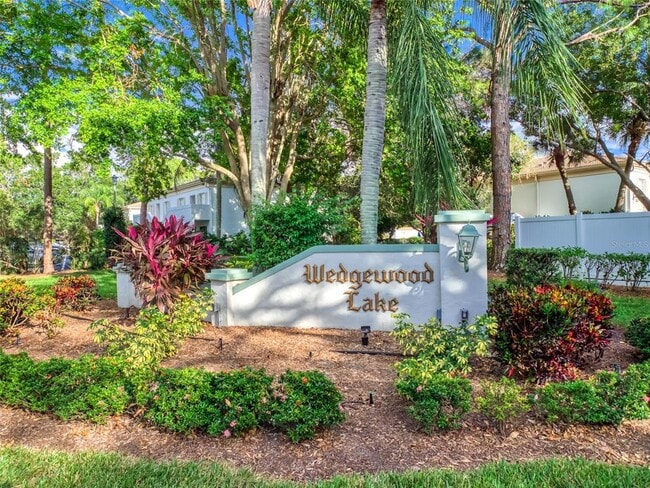 5204 Wedgewood Ln in Sarasota, FL - Building Photo - Building Photo