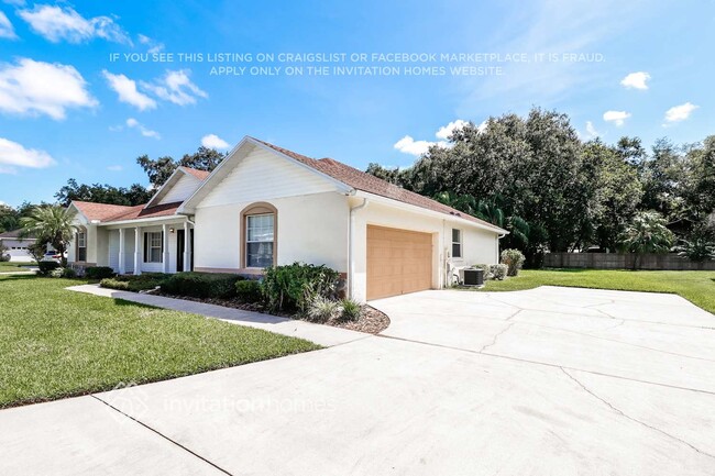 6511 Bristol Oaks Dr in Lakeland, FL - Building Photo - Building Photo