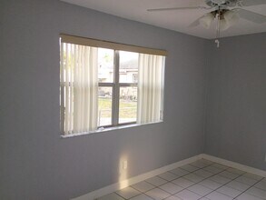 2221 Johnson St in Hollywood, FL - Building Photo - Building Photo