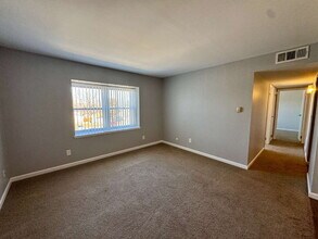 600 E McKinley Rd in Ottawa, IL - Building Photo - Building Photo