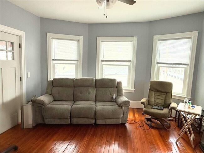 53 Hadwin St in Central Falls, RI - Building Photo - Building Photo