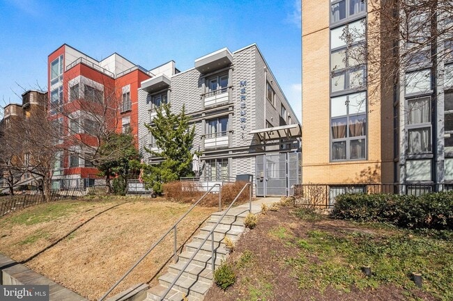 property at 1439 Chapin St NW