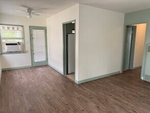742 N Verdugo Rd, Unit 742 One Half in Glendale, CA - Building Photo - Building Photo