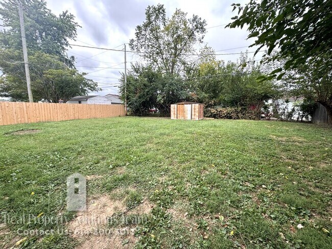 property at 5141 Fairlane Rd