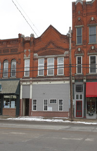 15 W Main St in Canton, PA - Foto de edificio - Building Photo