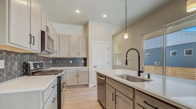 5962 Rendezvous Pkwy in Timnath, CO - Building Photo - Building Photo