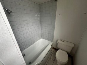 1106 Olive St in St. Joseph, MO - Building Photo - Building Photo