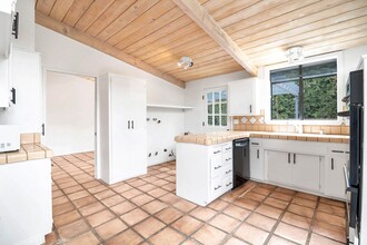22912 Calabash St in Los Angeles, CA - Building Photo - Building Photo