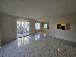 7900 Westheimer Rd in Houston, TX - Building Photo - Building Photo