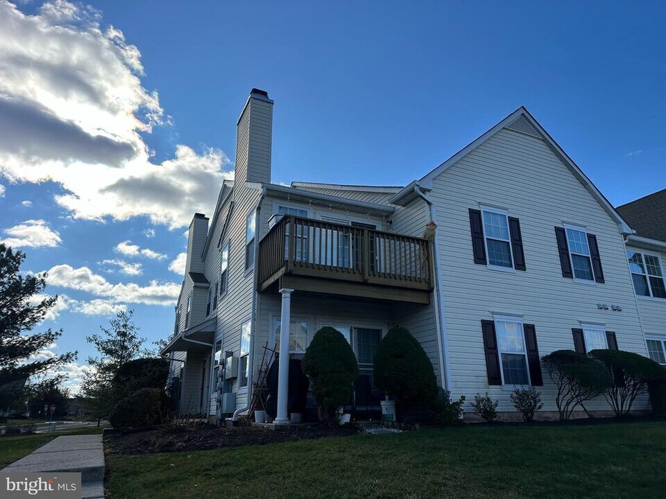 9 Wagon Wheel Rd in Quakertown, PA - Building Photo