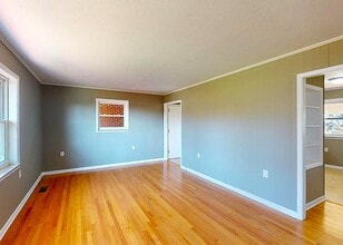 616 E Barton Ridge Rd in Greeneville, TN - Building Photo - Building Photo