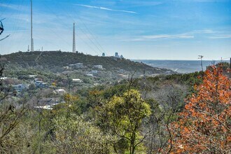 1505 Ridgecrest Dr in Austin, TX - Building Photo - Building Photo