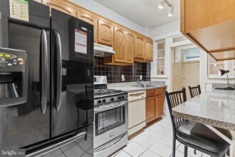 415 Gallatin St NW in Washington, DC - Building Photo - Building Photo