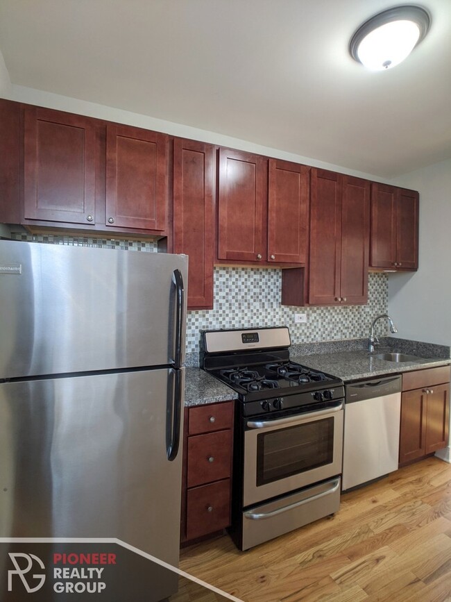 4423 N Wolcott Ave, Unit 3 in Chicago, IL - Building Photo - Building Photo