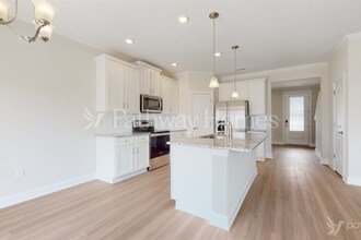 129 Tanner Lp in Troutman, NC - Foto de edificio - Building Photo