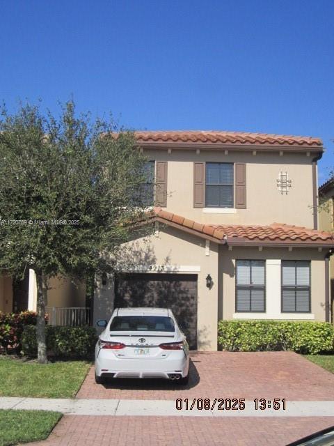 4913 NW 55th Pl in Tamarac, FL - Building Photo