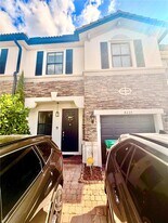 4237 SW 164th Path in Miami, FL - Building Photo