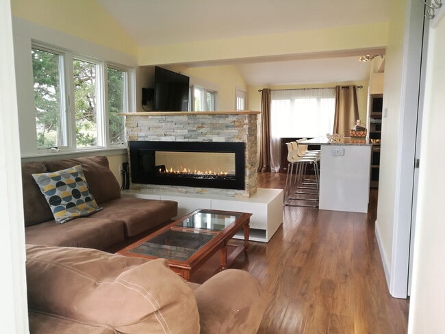 property at 99 New York St