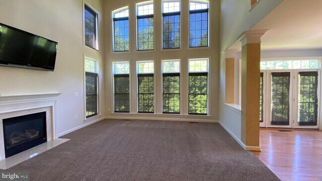 3325 Dondis Creek Dr in Triangle, VA - Building Photo - Building Photo