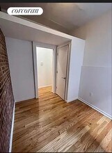 230 E 27th St in New York, NY - Building Photo - Building Photo