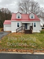 765 N 8th St in Wytheville, VA - Building Photo