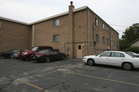 8280-8290 Roosevelt Rd in Forest Park, IL - Building Photo - Building Photo