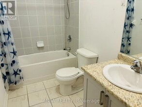 74 Church St S in Richmond Hill, ON - Building Photo - Building Photo