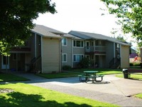 Indian Creek Village in Hood River, OR - Foto de edificio - Building Photo