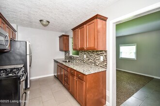 4809 Granada Dr in Louisville, KY - Building Photo - Building Photo