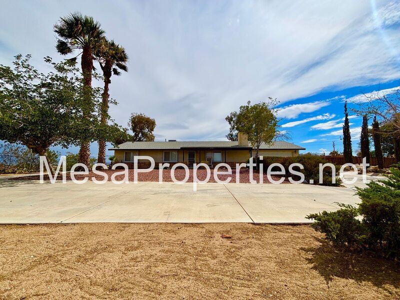 16578 Odell Ave in Victorville, CA - Building Photo