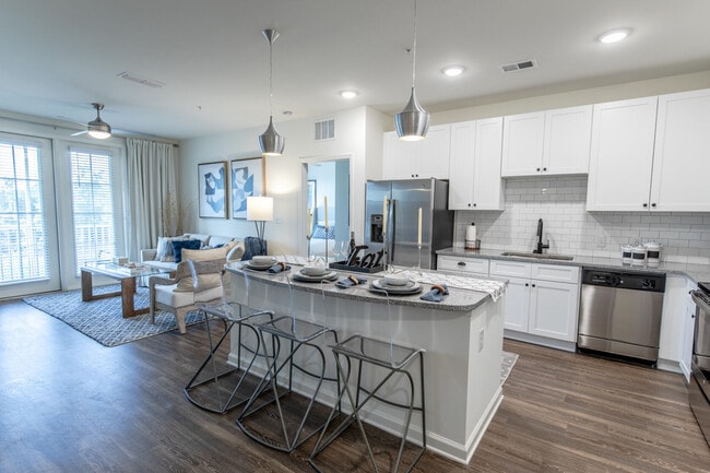 The Beacon in New Smyrna Beach, FL - Building Photo - Building Photo