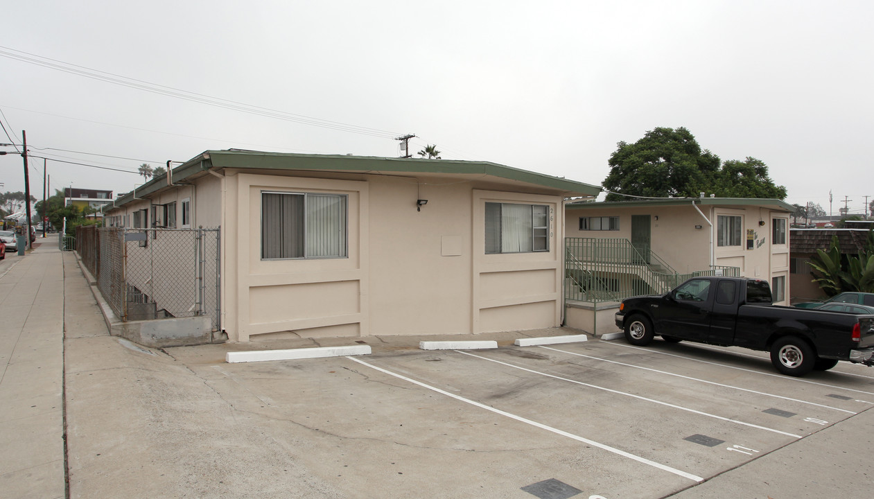 The Parkhill in San Diego, CA - Building Photo