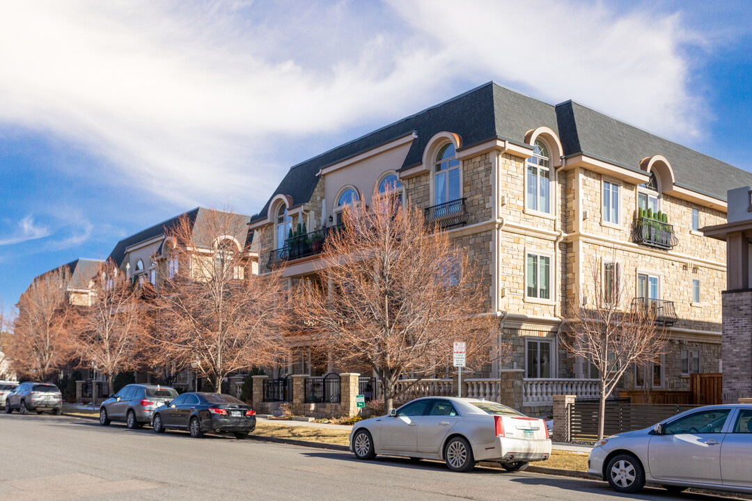 The Rowhomes in Denver, CO - Building Photo