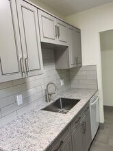 1218 S B St in Lake Worth Beach, FL - Building Photo - Building Photo