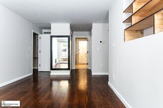 471 Henry St, Unit 1 in Brooklyn, NY - Building Photo - Building Photo