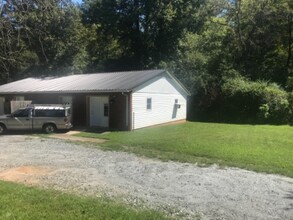 706 Cherry Mountain St in Forest City, NC - Building Photo - Building Photo