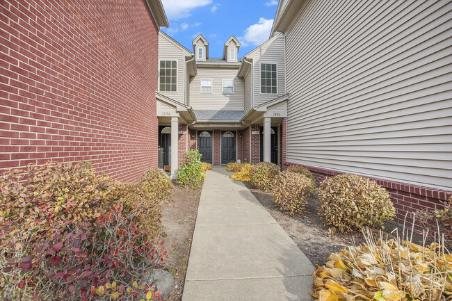 1096 Addington Ln in Ann Arbor, MI - Building Photo - Building Photo