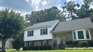 1404 Stoneycreek Dr in Richmond, VA - Building Photo - Building Photo