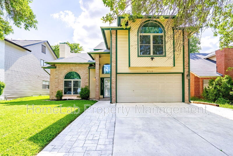 9715 Quiet Lake in San Antonio, TX - Building Photo