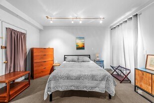 49 Charles St, Unit 1 in Boston, MA - Building Photo