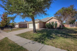 14105 Rodeo Daze Dr in Haslet, TX - Building Photo - Building Photo