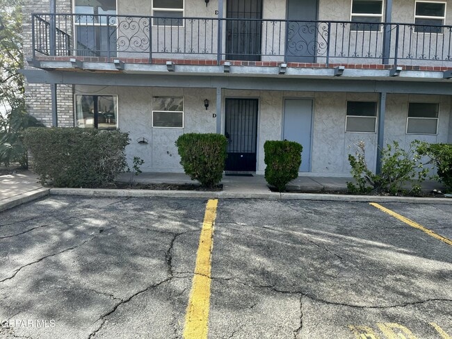 6700 Escondido Dr in El Paso, TX - Building Photo - Building Photo