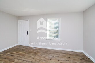 2721 Algonquin Pkwy in Louisville, KY - Foto de edificio - Building Photo