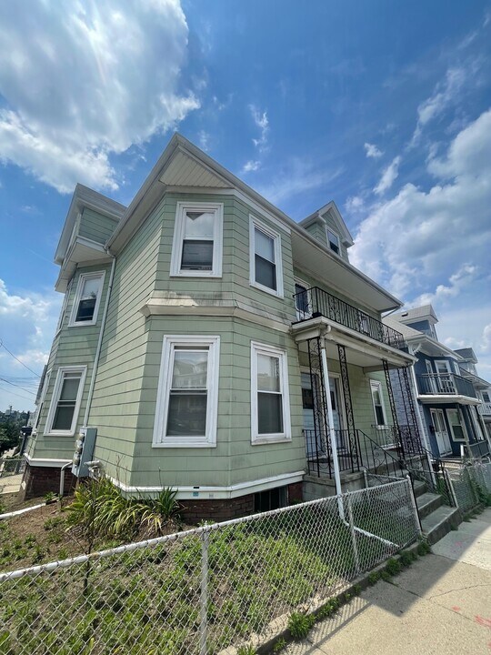 454 Broadway, Unit 3 in Somerville, MA - Foto de edificio