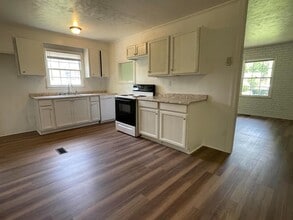 403 Sheffield Dr in Darlington, SC - Building Photo - Building Photo