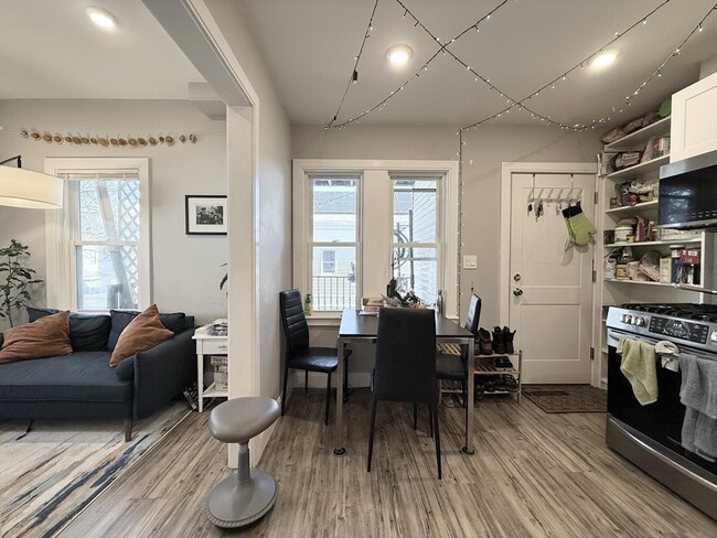 1 Beacon St, Unit 2L