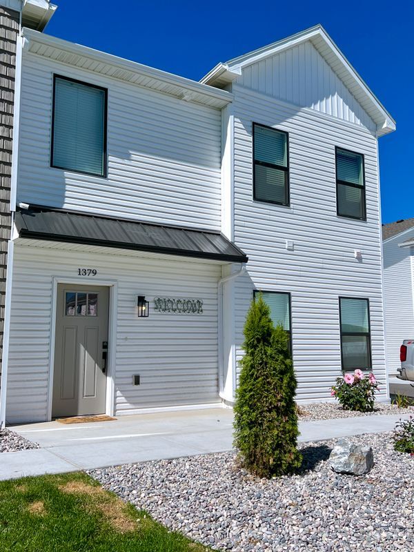 1379 Pinecrest Trl in Ammon, ID - Building Photo - Building Photo