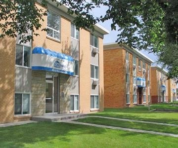 Par 2915 in Regina, SK - Building Photo